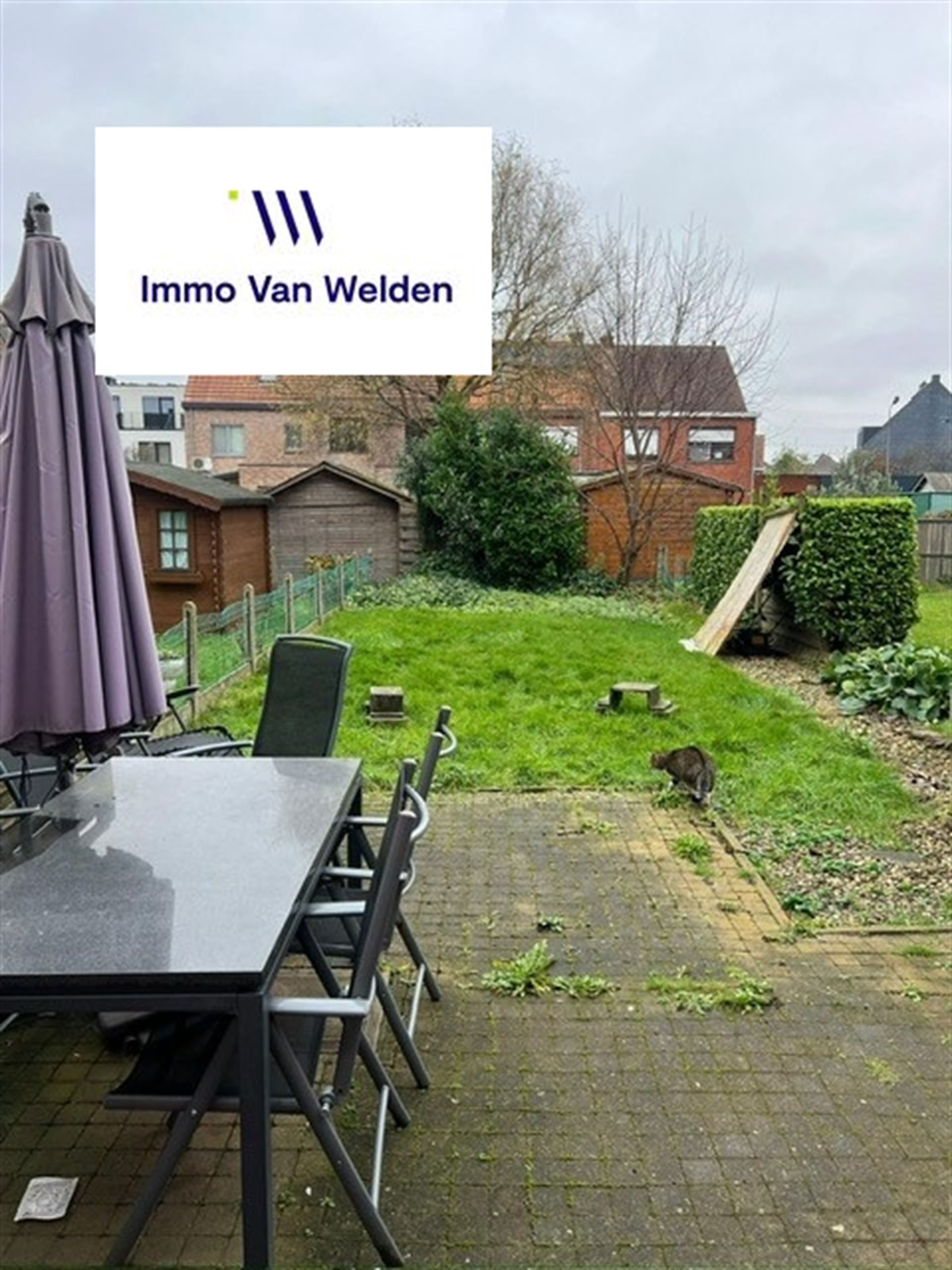 Te koop in Wondelgem: Op te knappen woning met tuin en terras.  foto 3