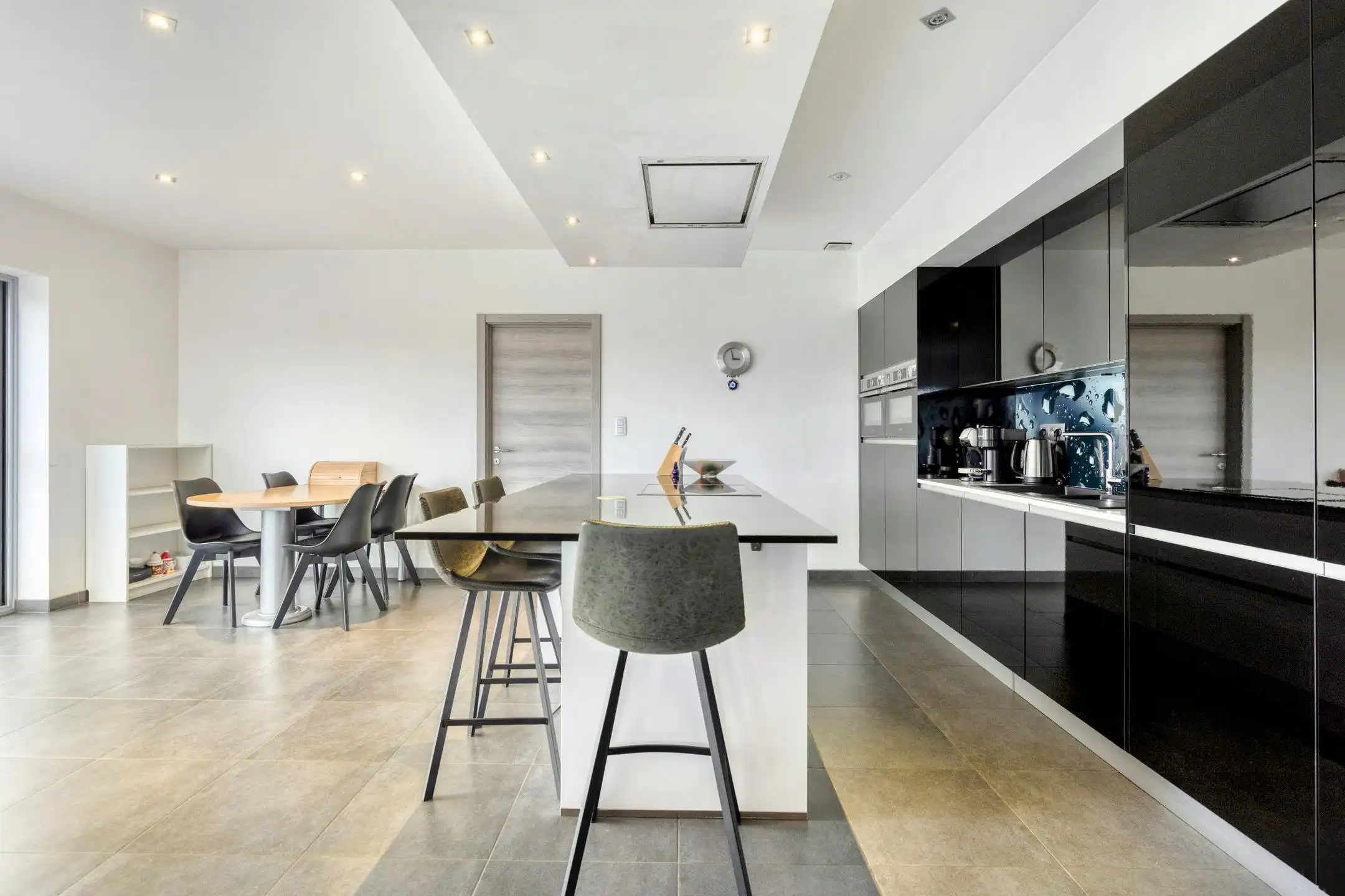 Instapklare villa met EPC A en 1.370 m² grond in Oppuurs foto 2