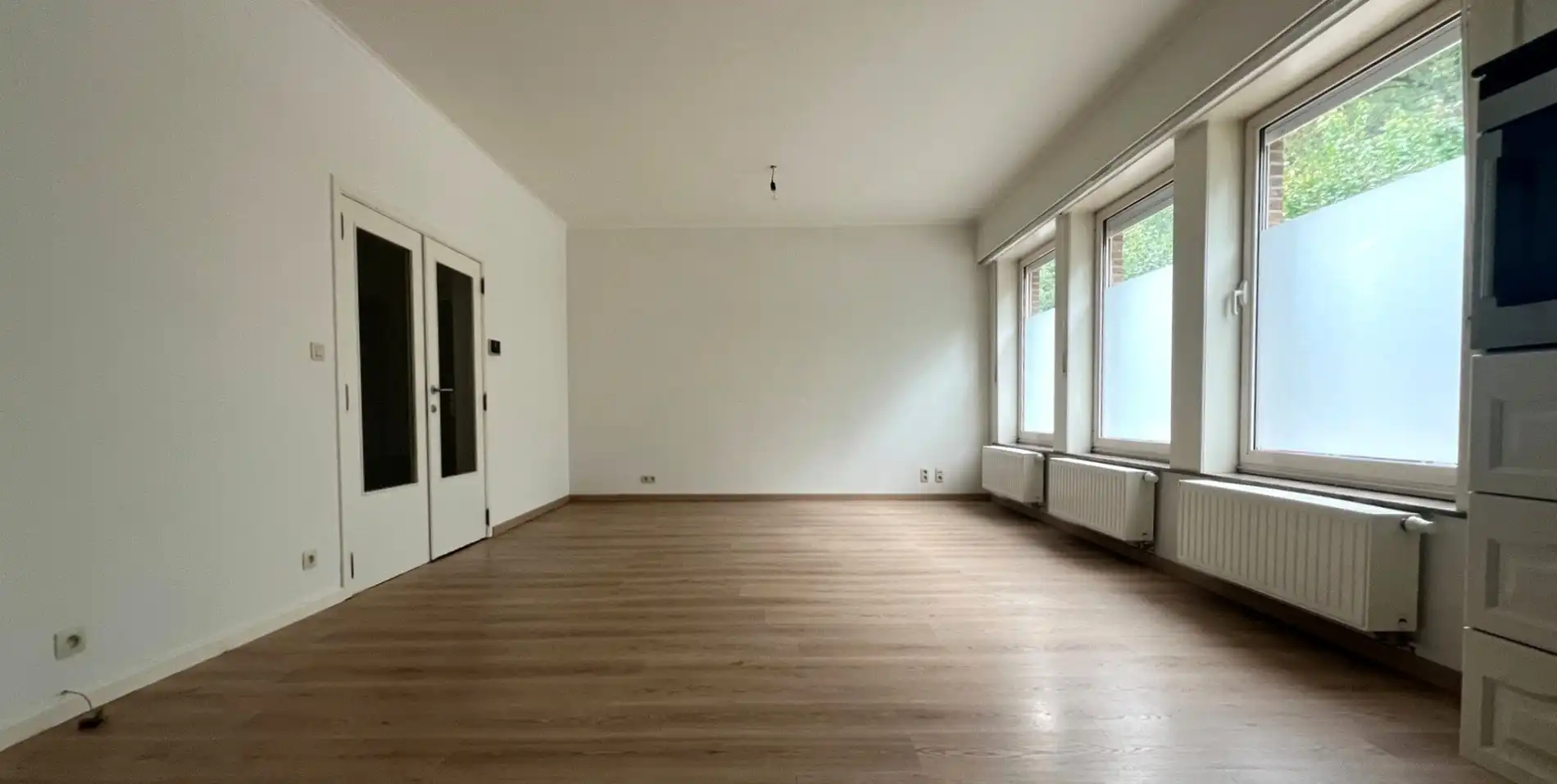 Gelijkvloers APPARTEMENT met 3 slpks, terras en garage foto 4
