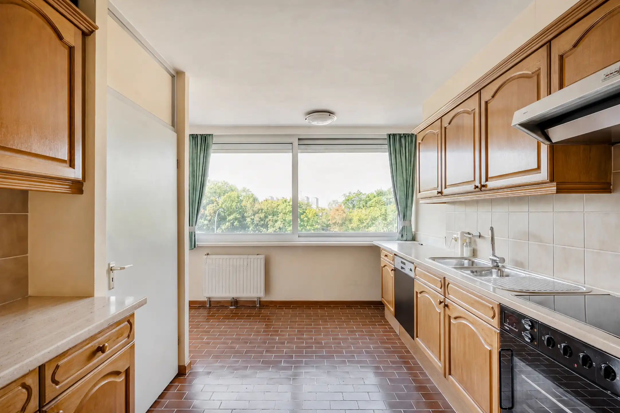 Ruim appartement met drie slaapkamers foto 5