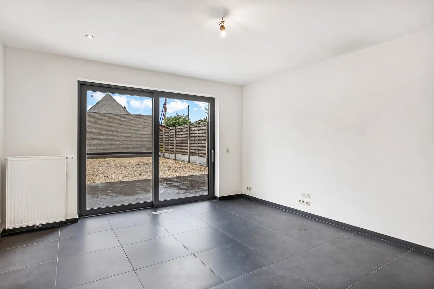 Appartement met 2 slaapkamers en ruime tuin foto 6
