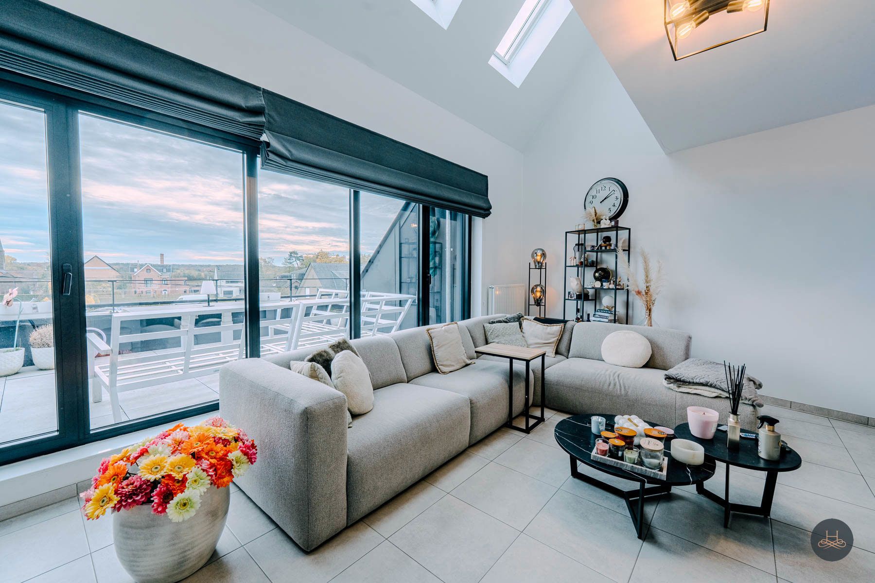 Licht en ruim duplex-penthouse met terras in Betekom foto 10