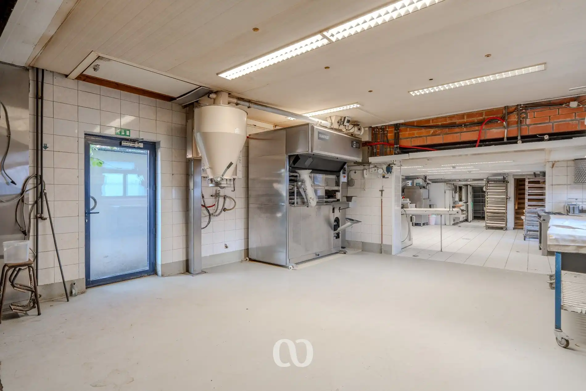 Handelspand met woonst en mogelijkheden in centrum Gavere foto 9