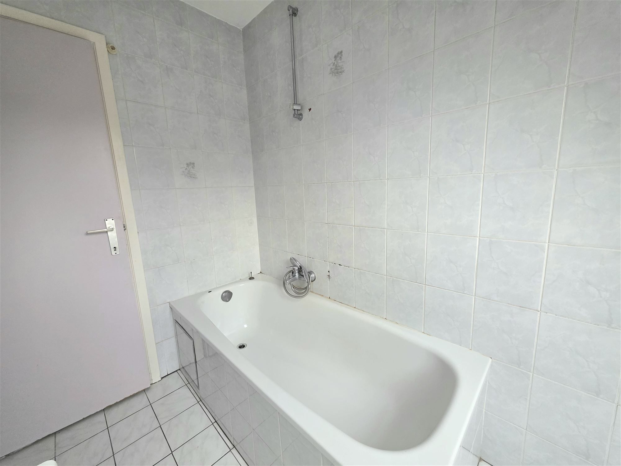 Instapklaar appartement met 2 slpks en garage in centrum  foto 10