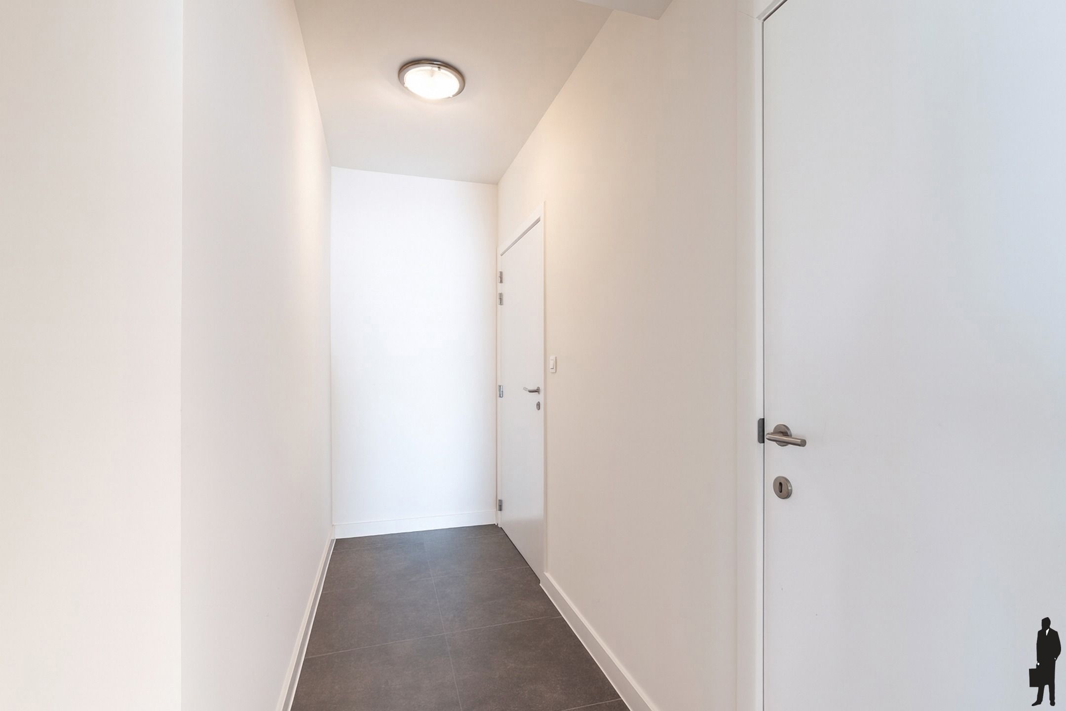 Centraal gelegen, recent appartement van 100m² met 2 slpks foto 7