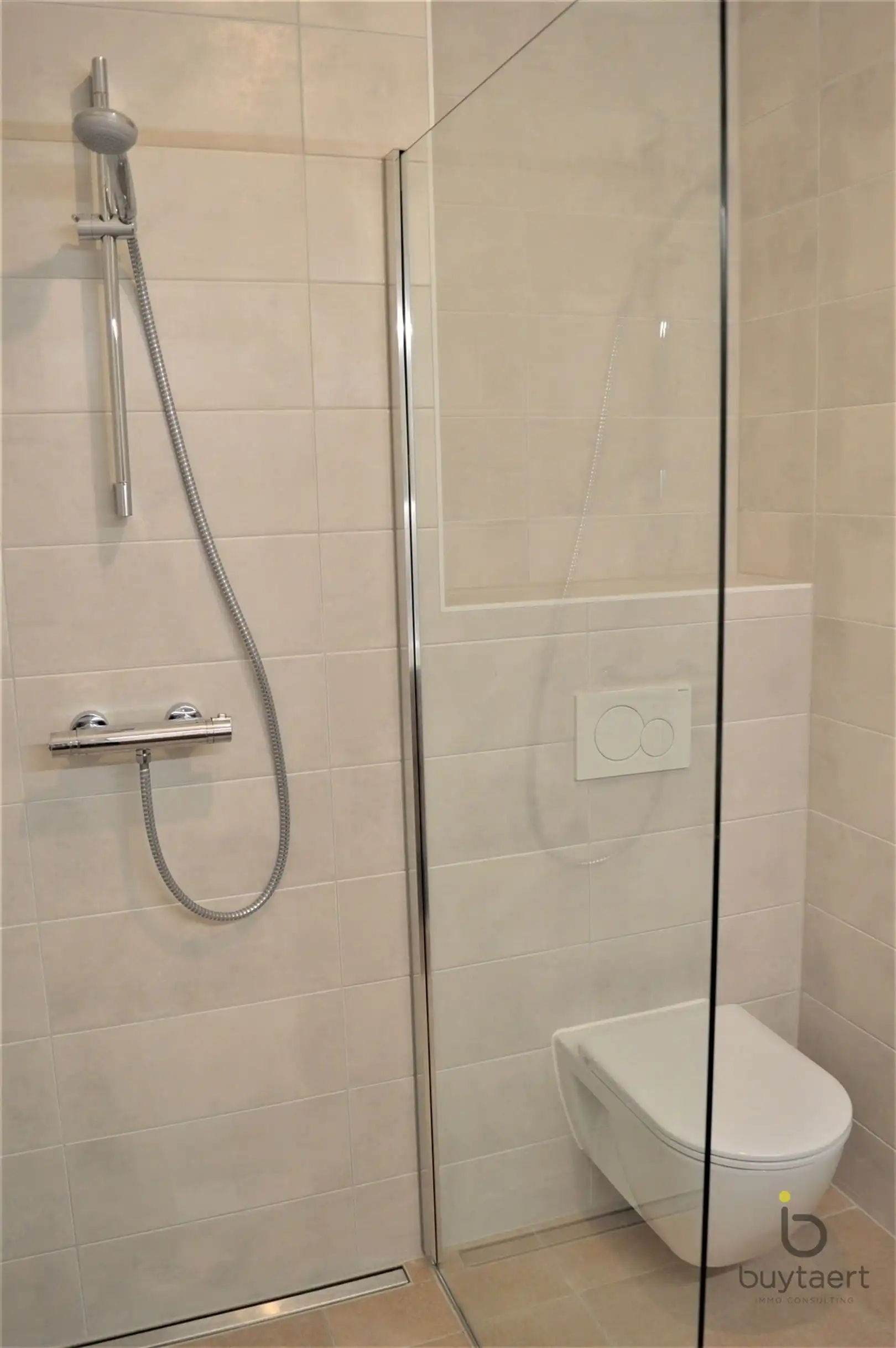 Schitterend appartement met zicht op de water! foto 12