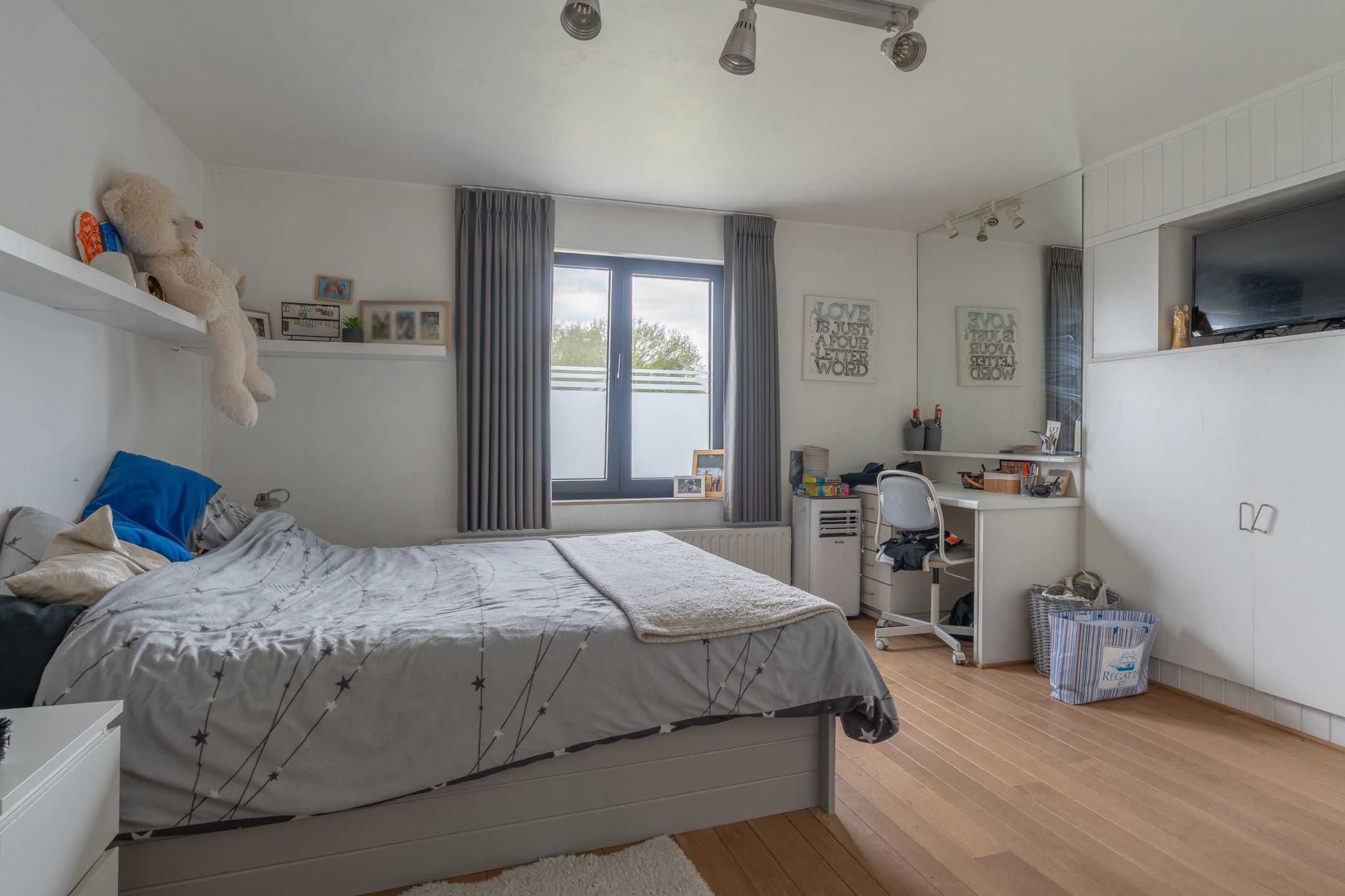 Ruime woning op gunstig gelegen perceel van 922 m² foto 22