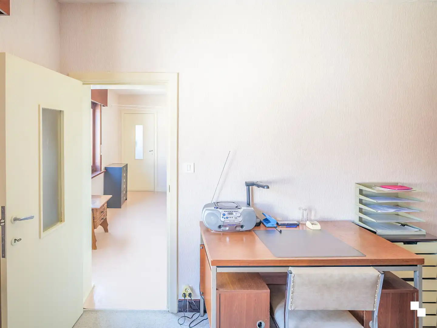 Op te frissen woning met gezellige tuin in het hart van Merelbeke foto 15