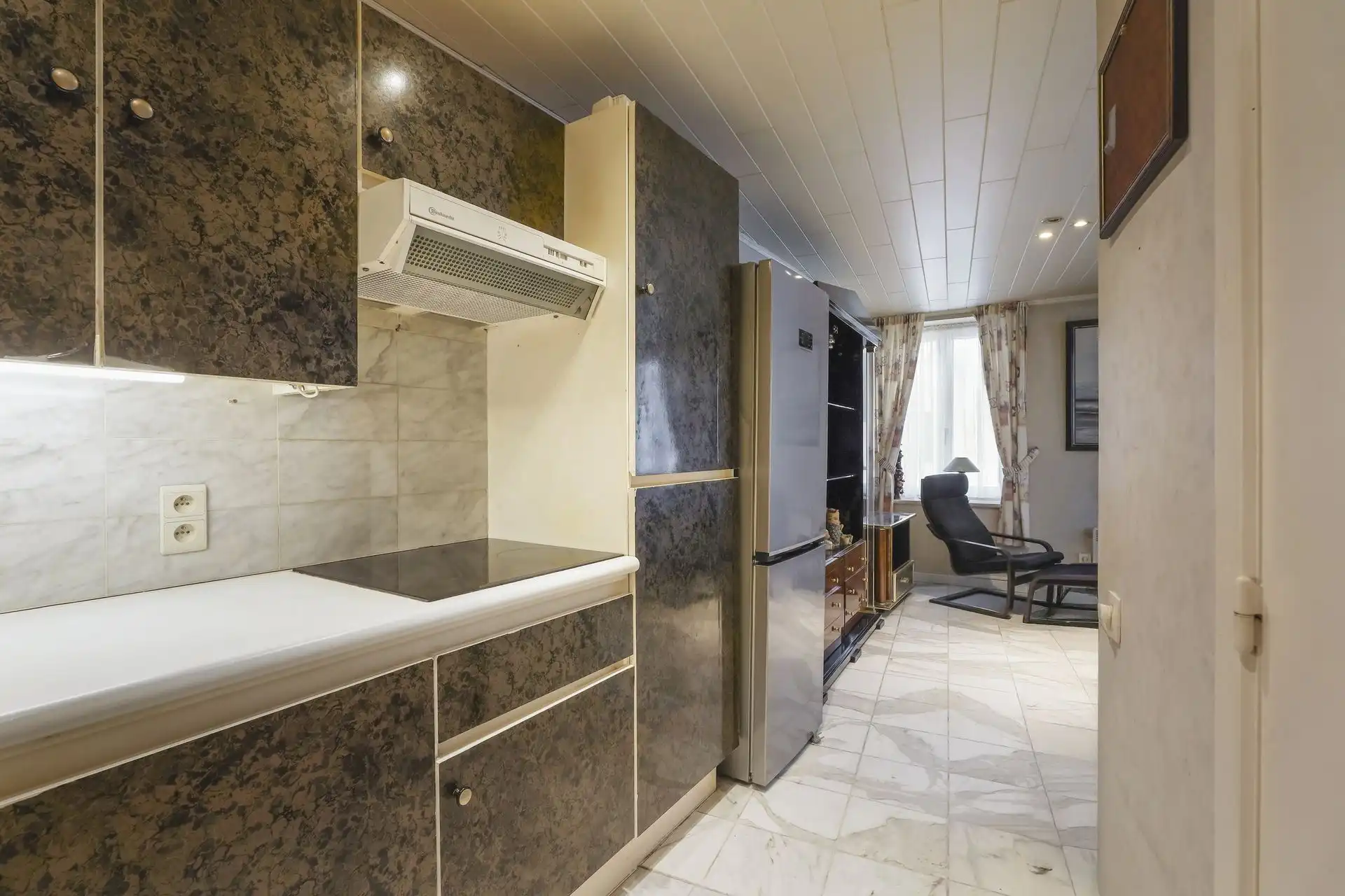 SLAAPHOEK / CENTRALE LIGGING foto 11