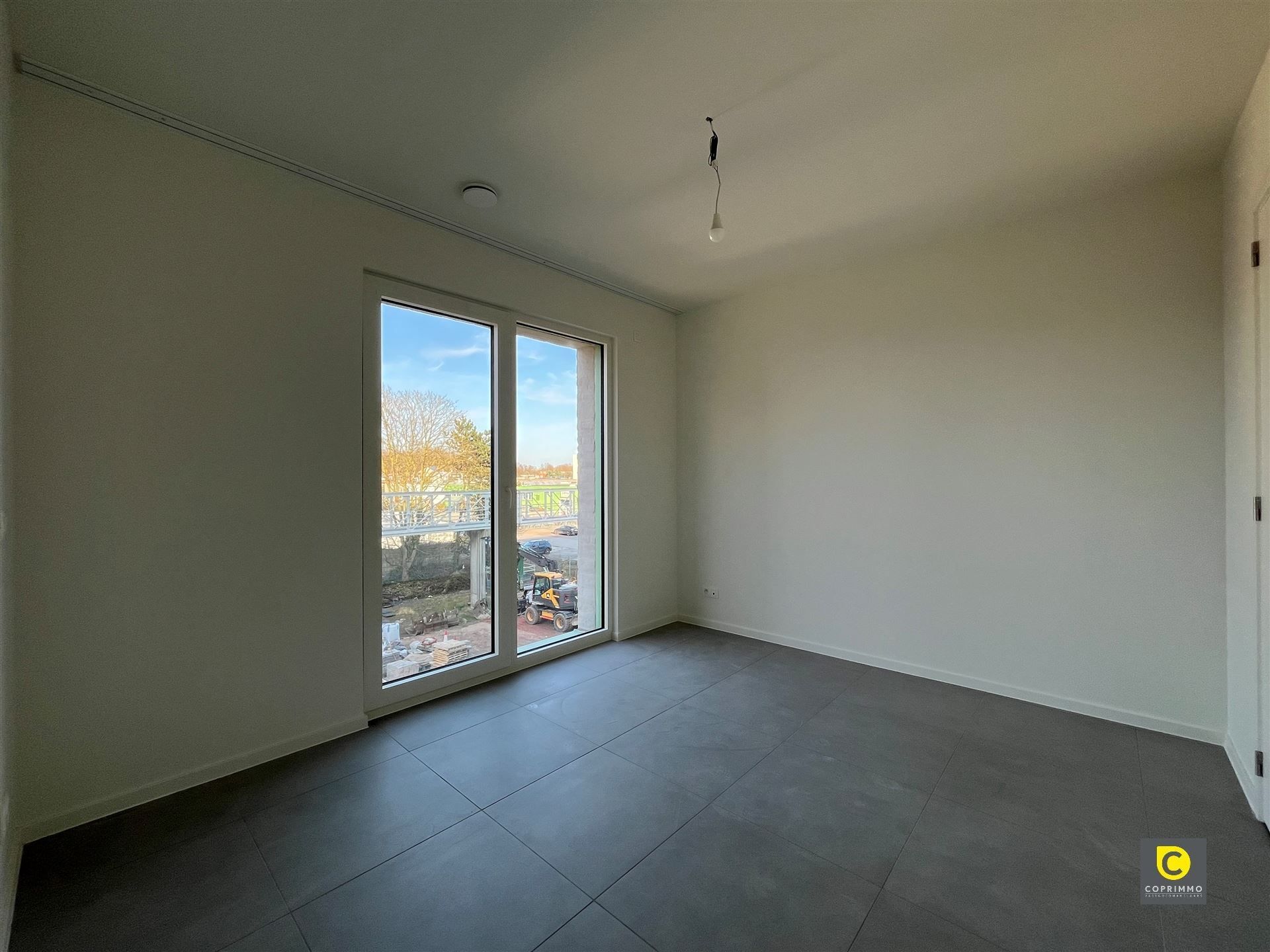 Hoekapp met 3 slpks, terras en staanplaats! foto 4