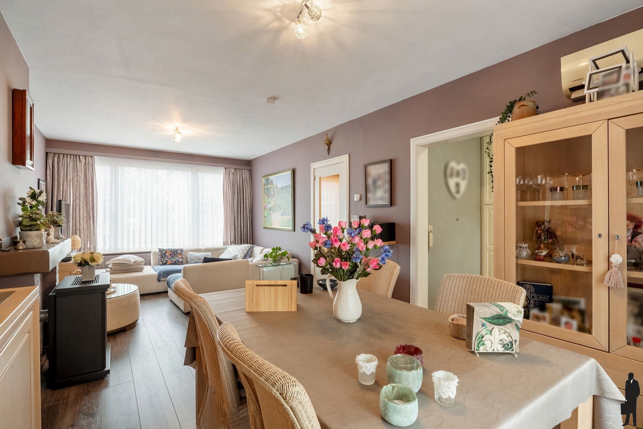 Te renoveren ruime bel-etagewoning op ca. 315 m² met veel potentieel en diepe besloten tuin! foto 3