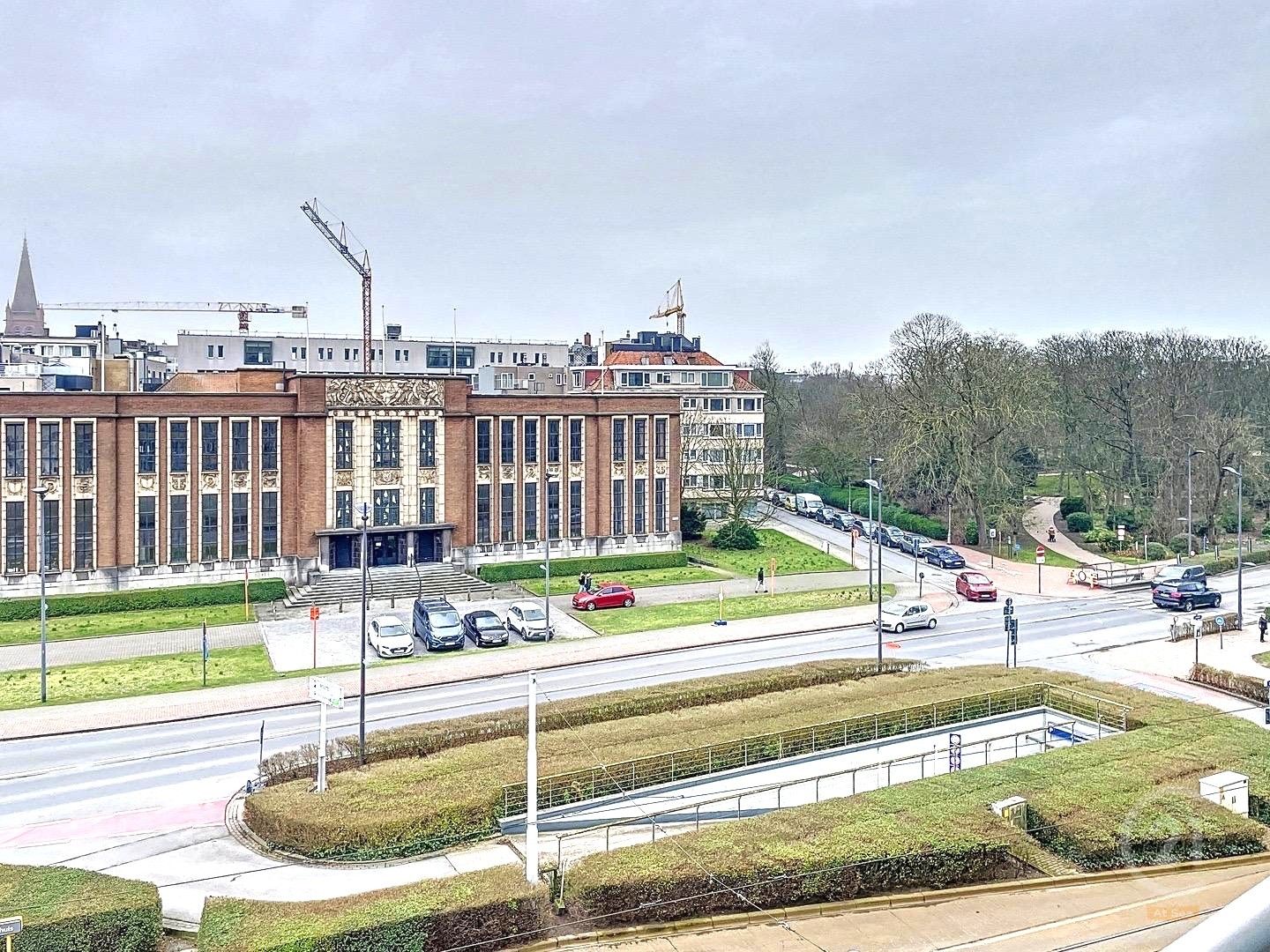 Instapklaar appartement met 2 slaapkamers en terras nabij de Mercator in Oostende foto 6