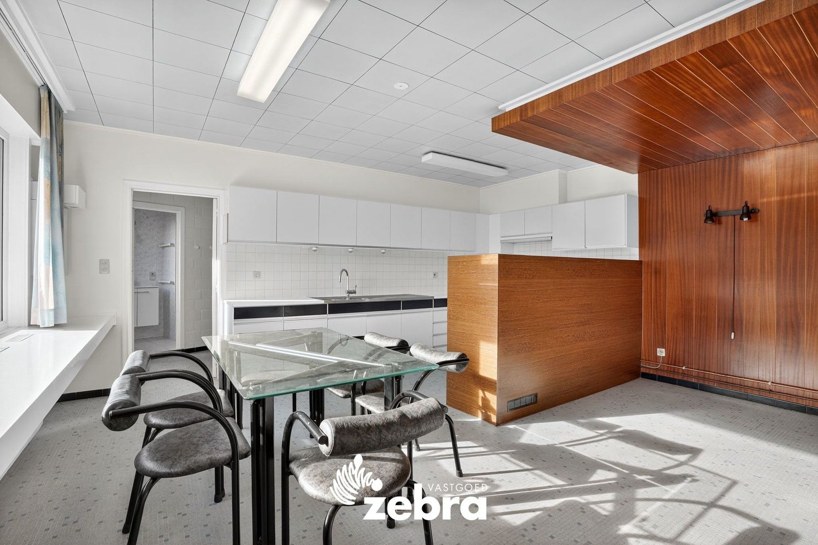 Ruime woning met 3 slaapkamers en garage nabij centrum Meulebeke! foto 6