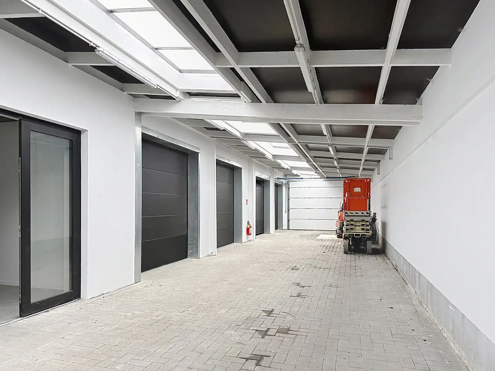 Unit voor stockage of productie foto 8