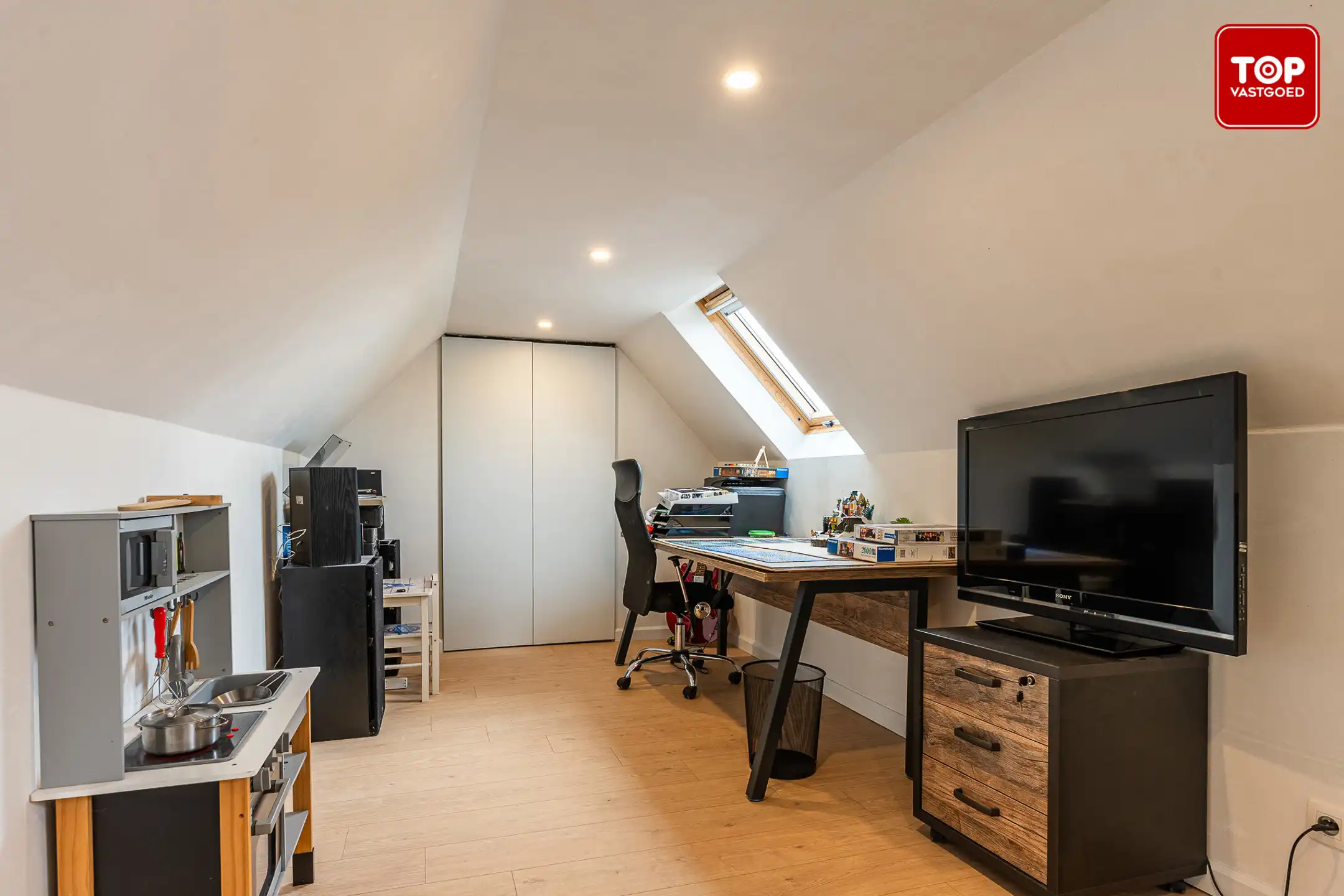 Instapklare woning met 3 slaapkamers en leuke tuin.  foto 18
