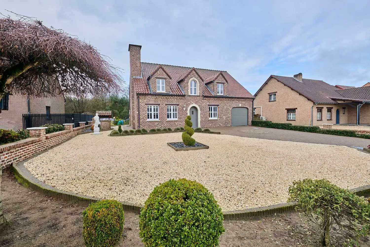 Goed onderhouden woning op ruim perceel in een bosrijke omgeving te Beringen. foto 21