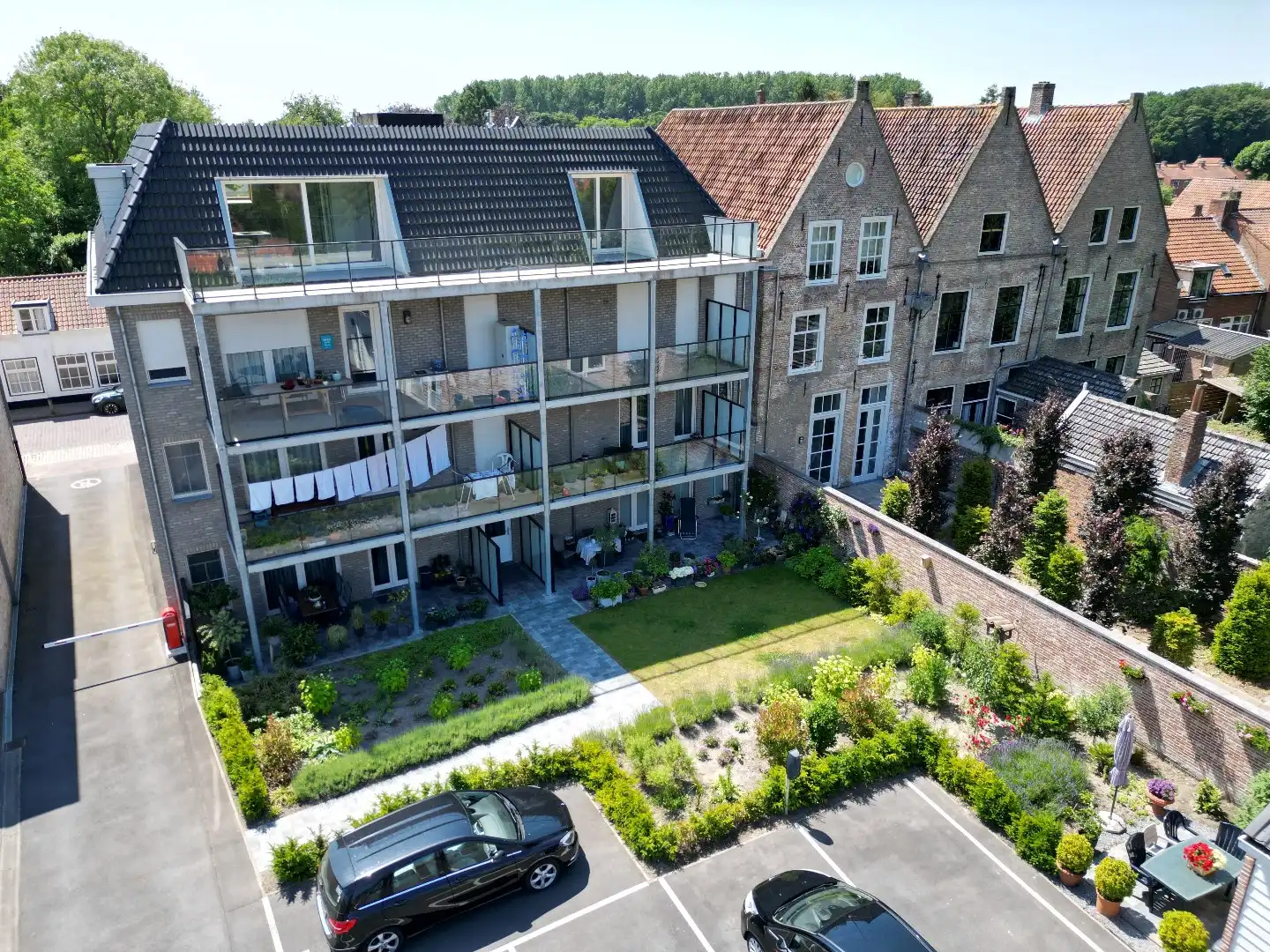 Instapklaar appartement met balkon en parkeerplaats in Aardenburg foto 35