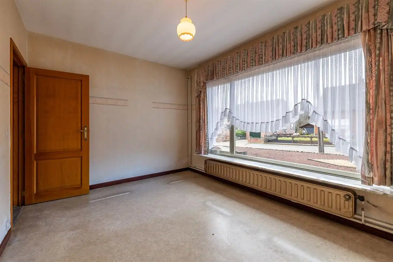 Unieke ligging boven de Mottevallei – renovatiekans met waarde-opportuniteit foto 19