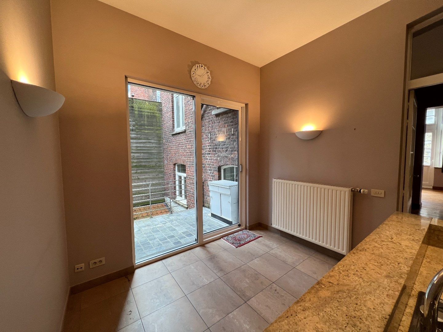 GEZELLIG APPARTEMENT MET 2 SLAAPKAMERS IN CENTRUM IEPER foto 7