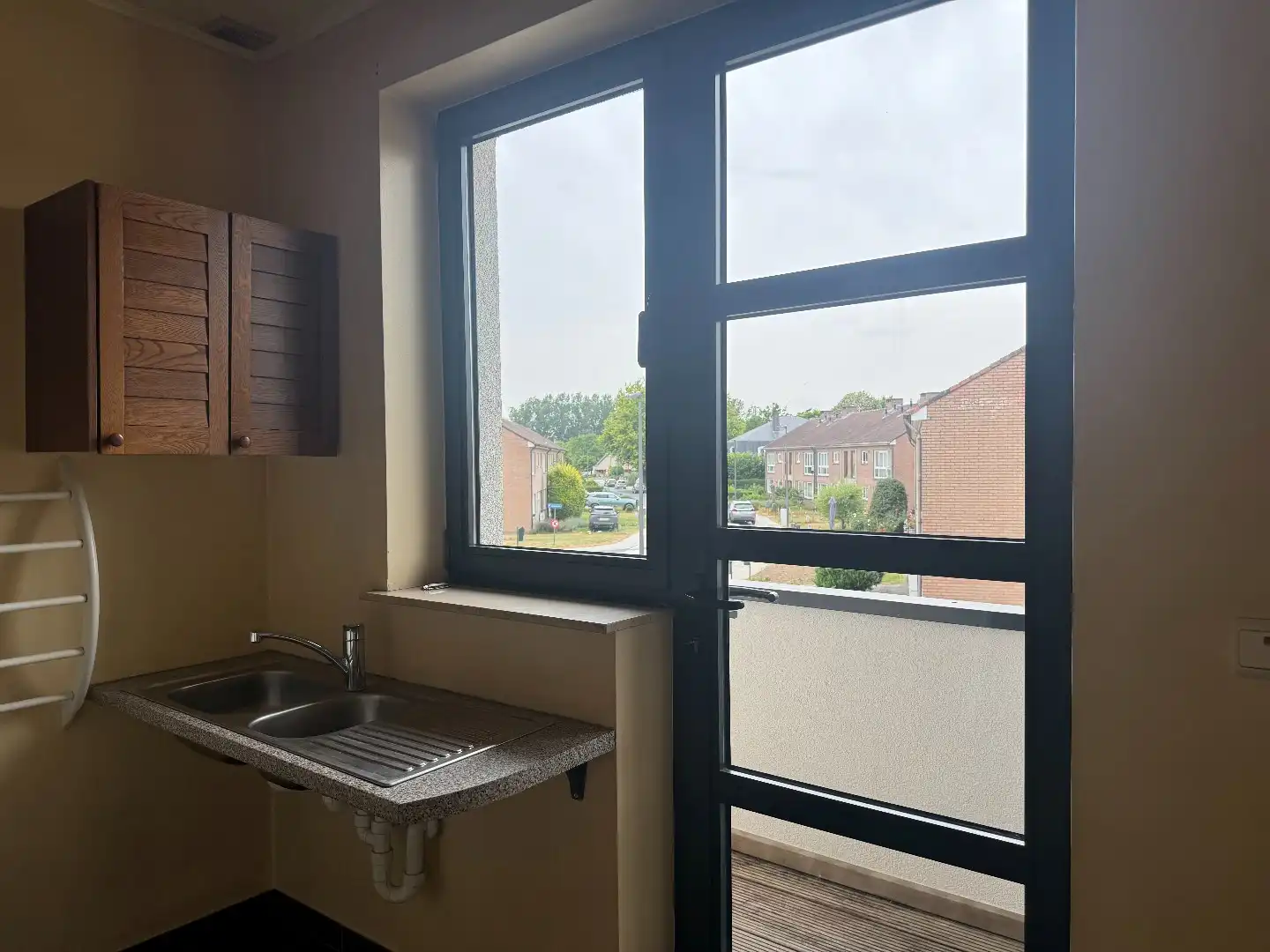 TE HUUR - Op zoek naar een ruim appartement in hartje Merchtem? Welkom Home! foto 13