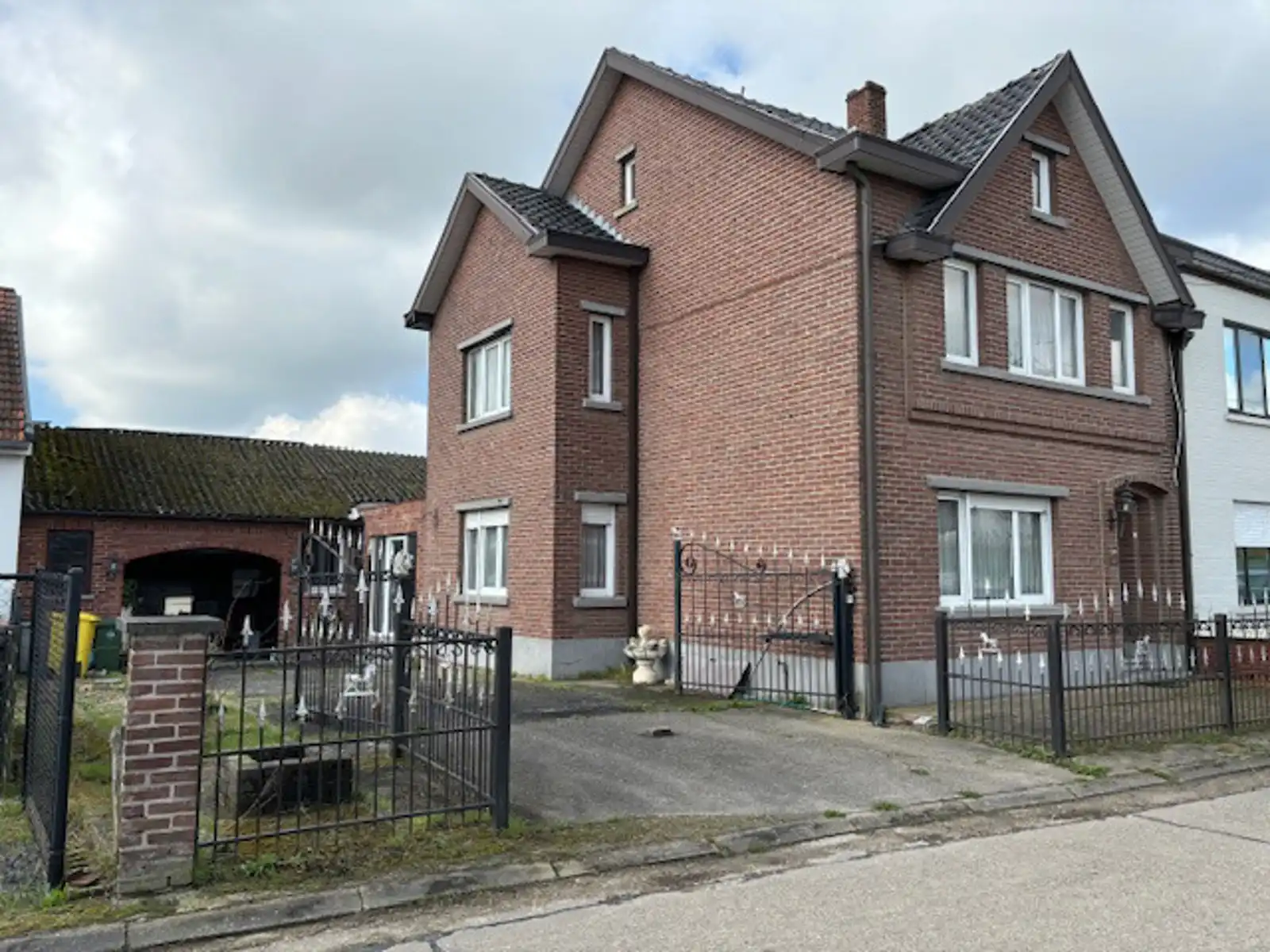 Hoofdfoto van de publicatie: Woning 4 slpks met loods te Budingen (Zoutleeuw)