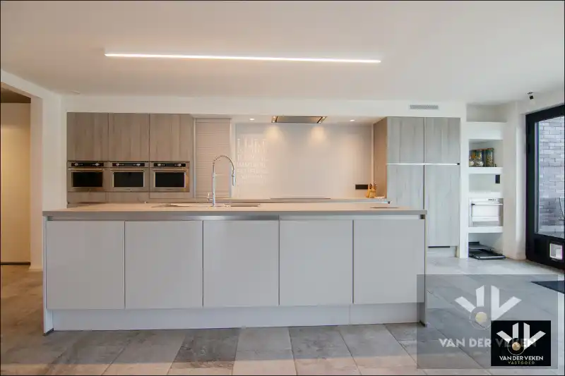 LUXUEUS AFGEWERKT GVL APP MET RIANTE TUIN EN TERRAS foto 13