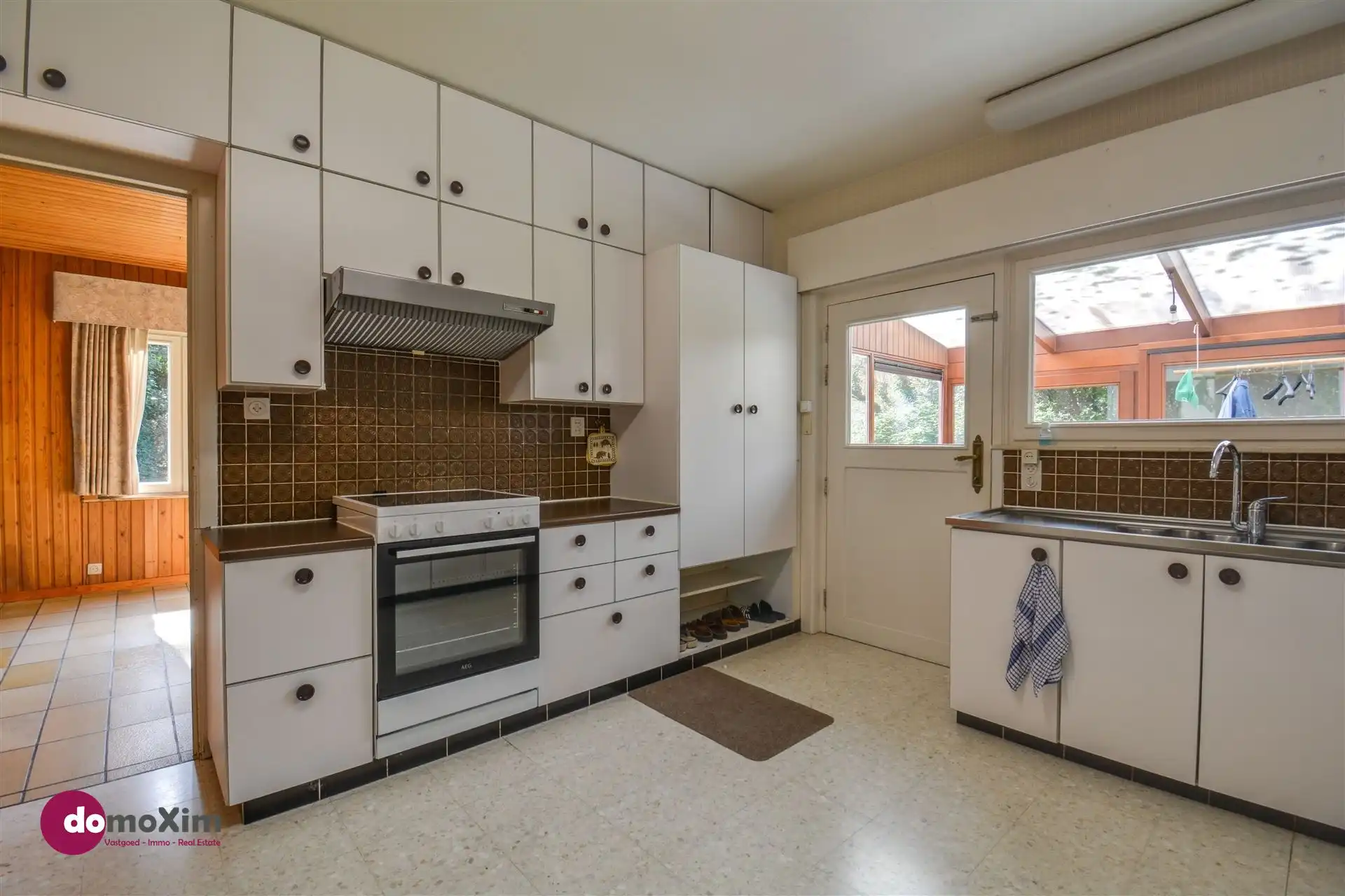 Ruime gezinswoning met mogelijkheden in een unieke, groene omgeving foto 10