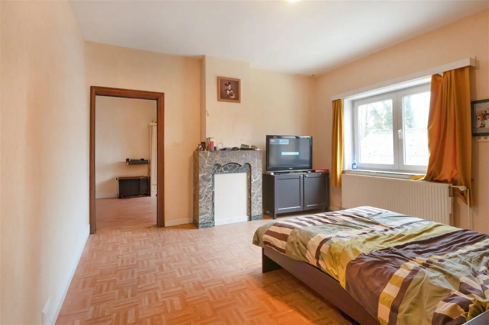 Te renoveren gezinswoning met garage en tuin op 7are55 foto 12