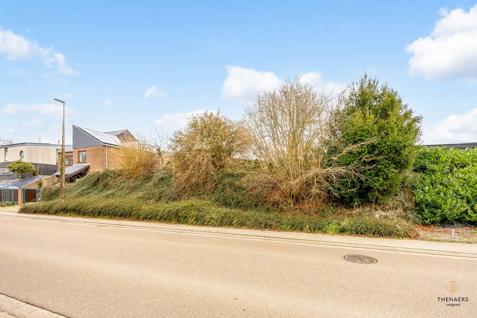 Ruim bouwperceel (LOT 2 ) met achterliggende landbouwgrond in het landelijke Halmaal (Sint-Truiden). foto 2