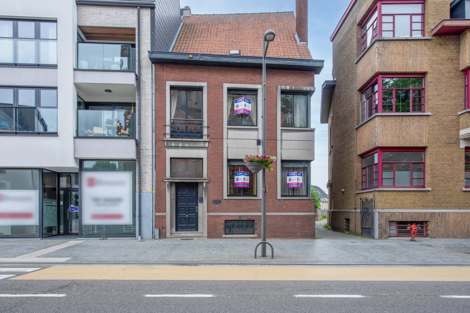 Hoofdfoto van de publicatie: Prachtig herenhuis in het centrum van Mol.