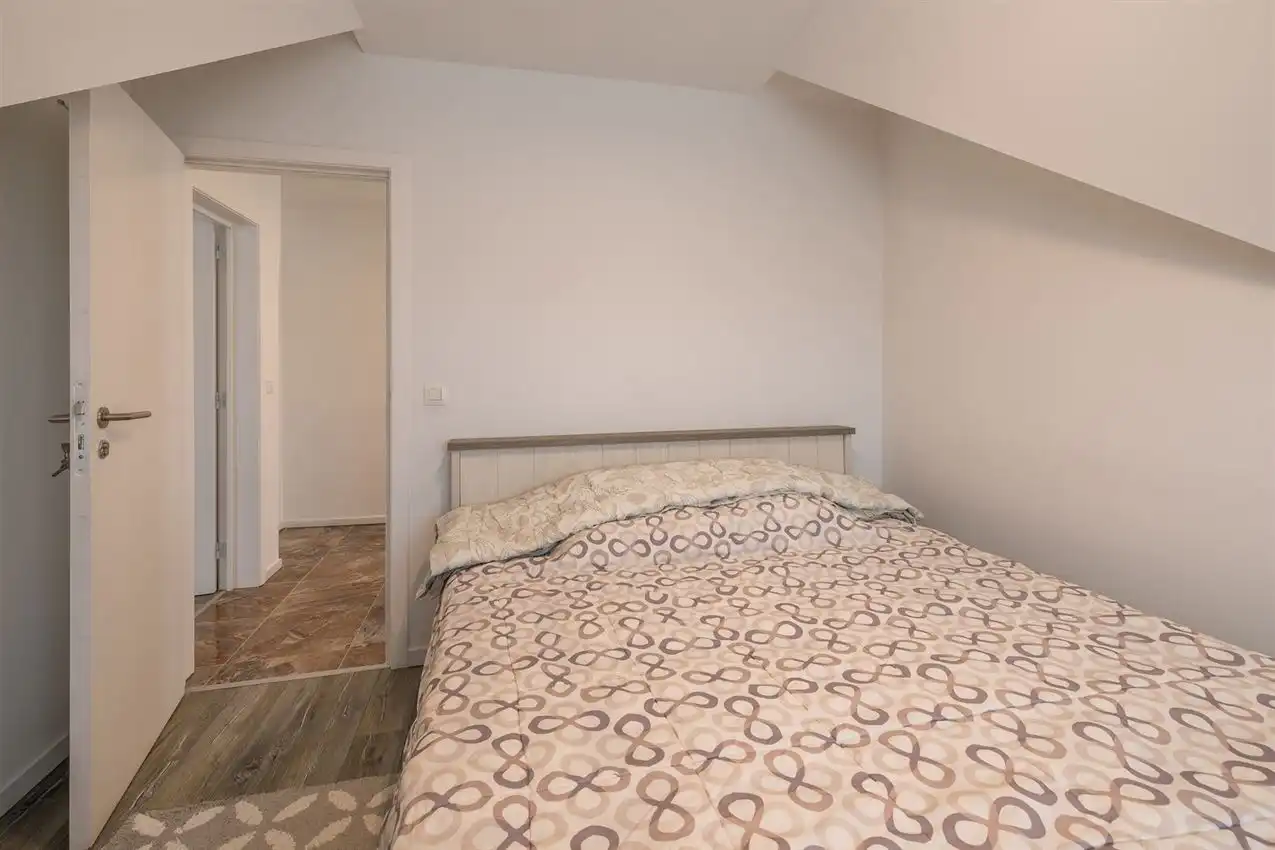 villastijl,vernieuwd in 2018, label D, mooi perceel foto 18