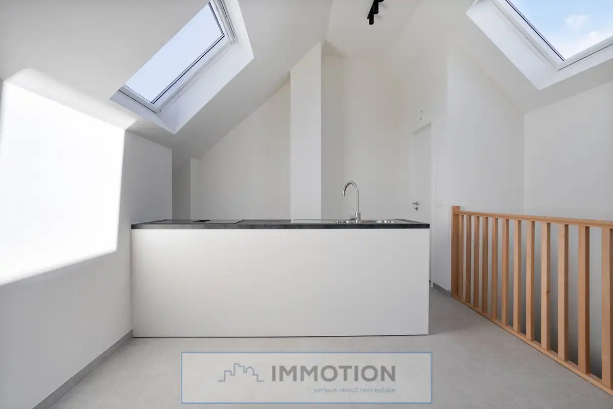 Nieuwbouw duplex appartement met terras foto 4