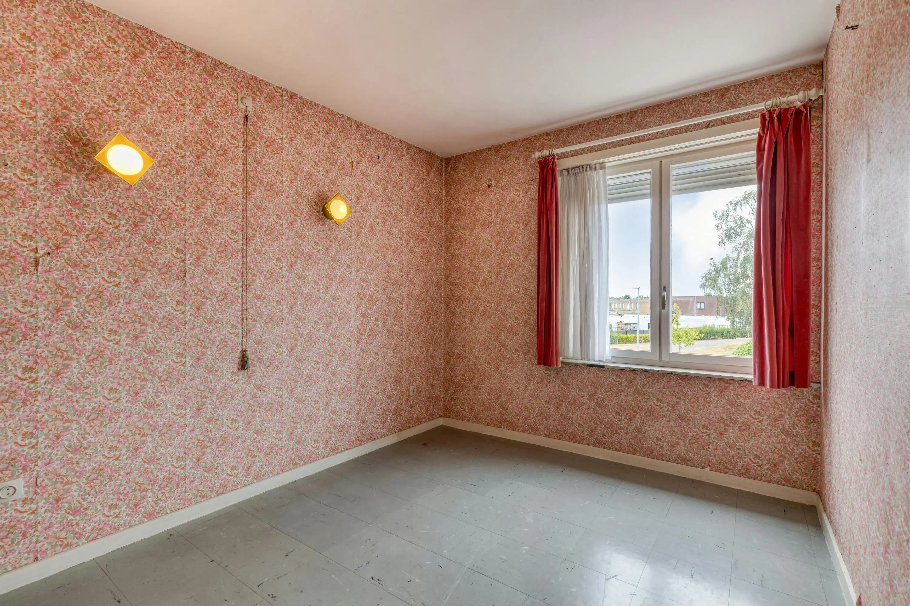 Ruime gezinswoning met zonnige tuin te koop in Roeselare foto 14