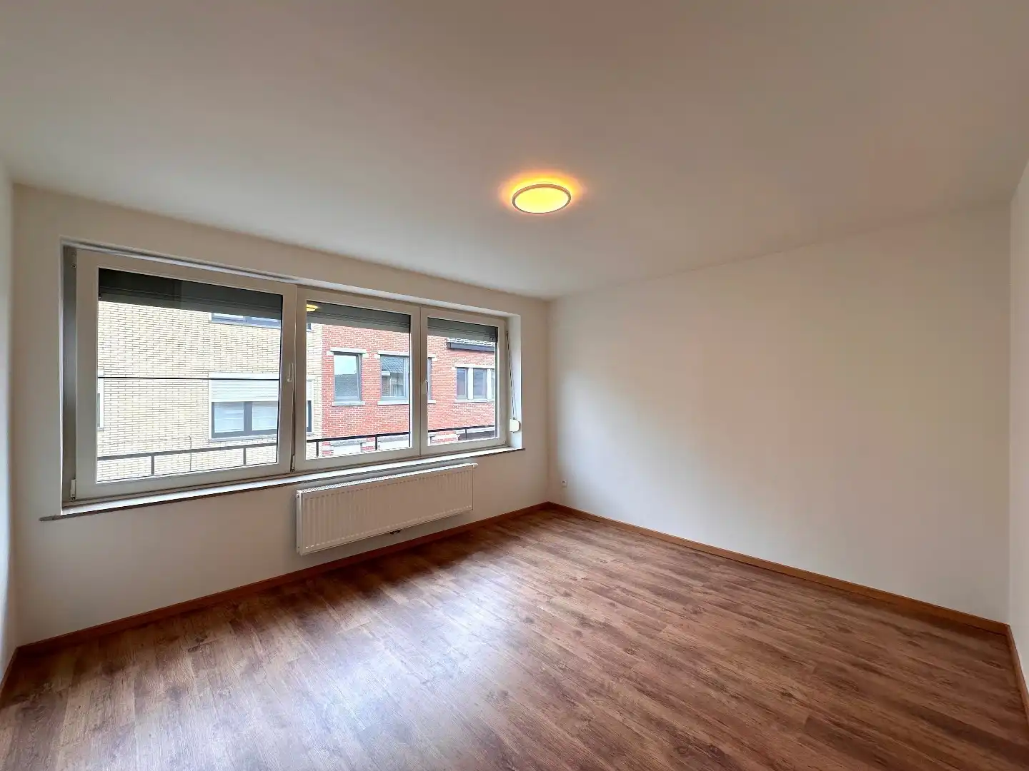 Volledig gerenoveerde woning met garage en tuin in hartje Tongeren! foto 14