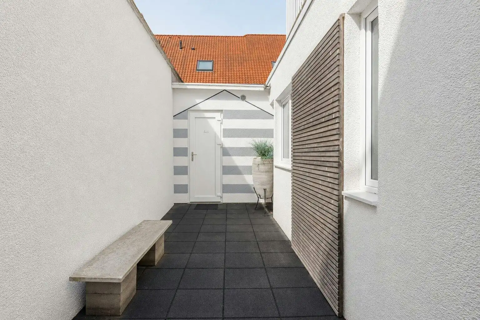 Ruim 2-slaapkamer appartement te koop in Heist-aan-Zee foto 11
