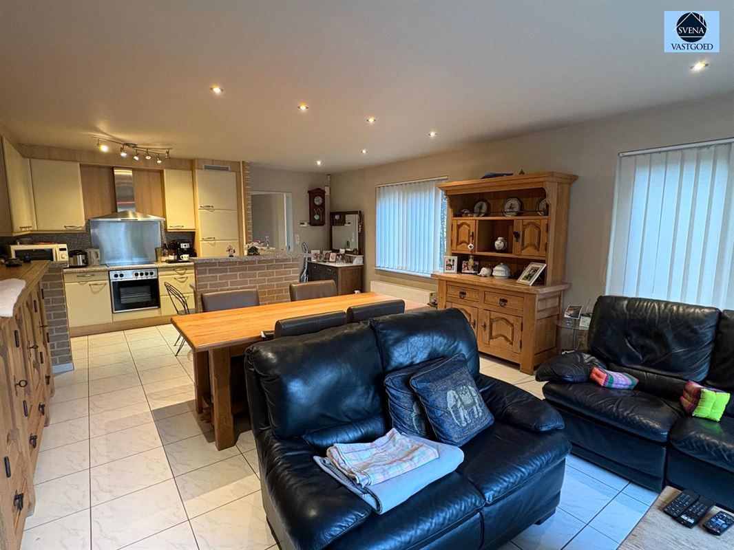 DRIEGEVEL WONING MET 5 KAMERS EN TUINTJE foto 4