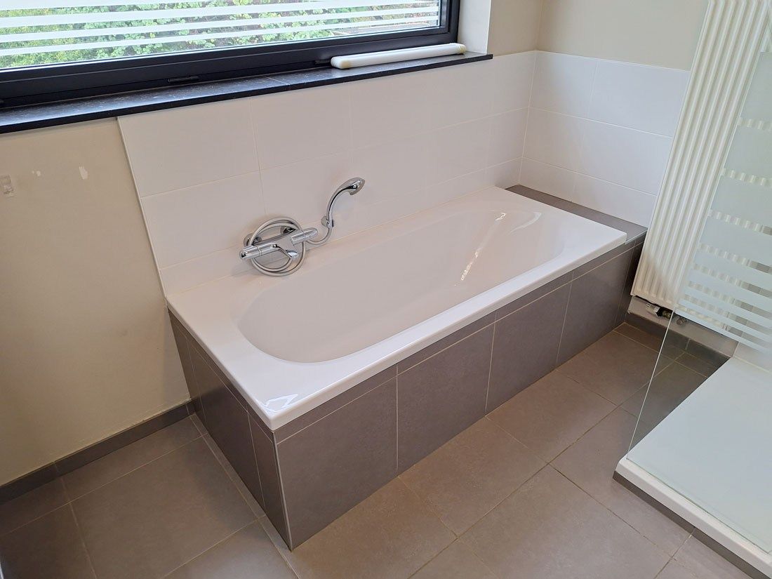Prachtige eigentijdse woning in een groen kader foto 18