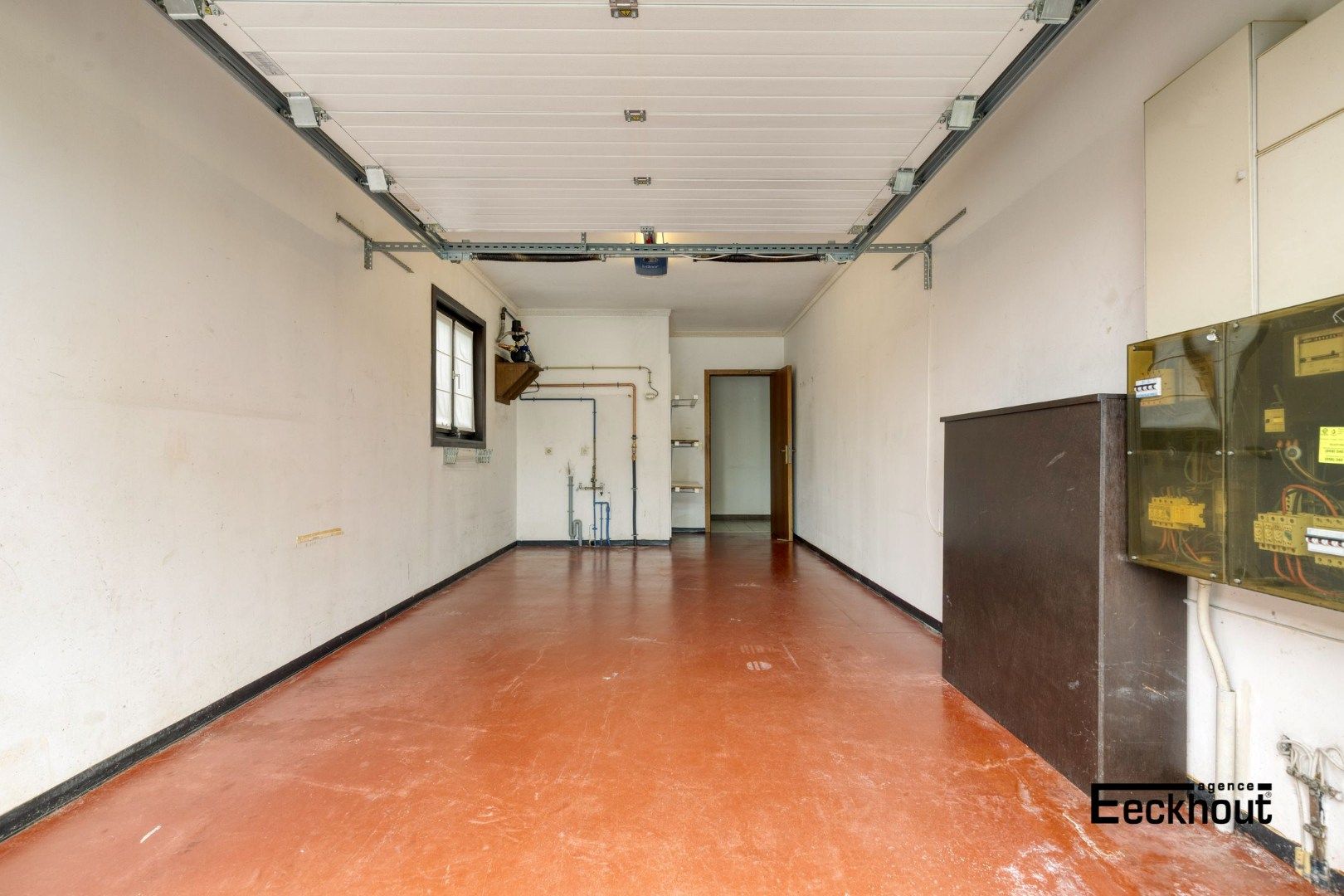 Verzorgde villa met garage in een brede, rustige straat in residentiële wijk! foto 20