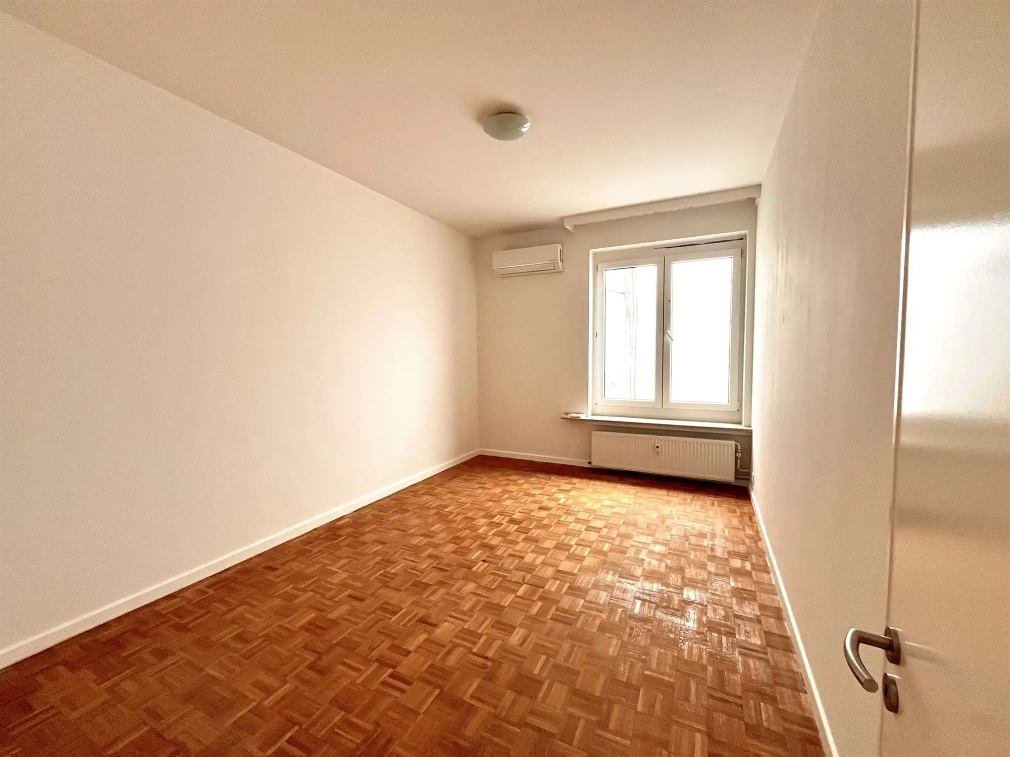 Recent gerenoveerd 4SLPK appartement met terras foto 5