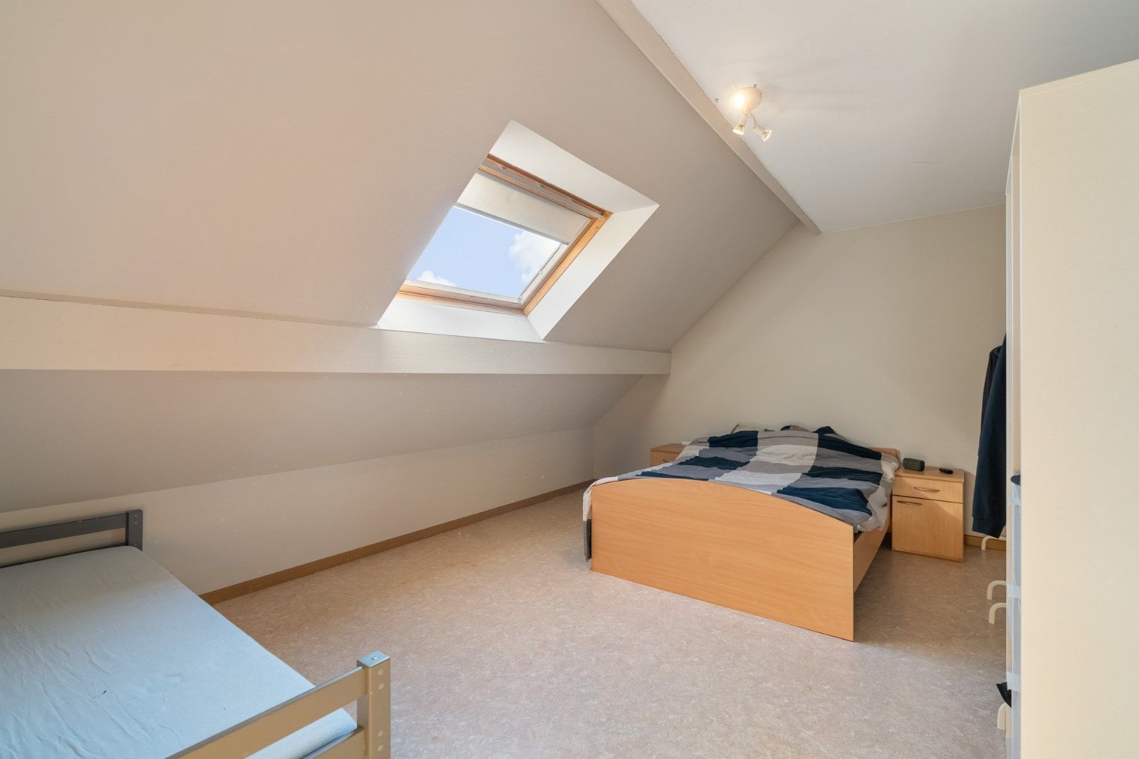 Duplexappartement (189 m²) met overdekt terras en garage in een statige herenwoning in het centrum van Hoeselt foto 19