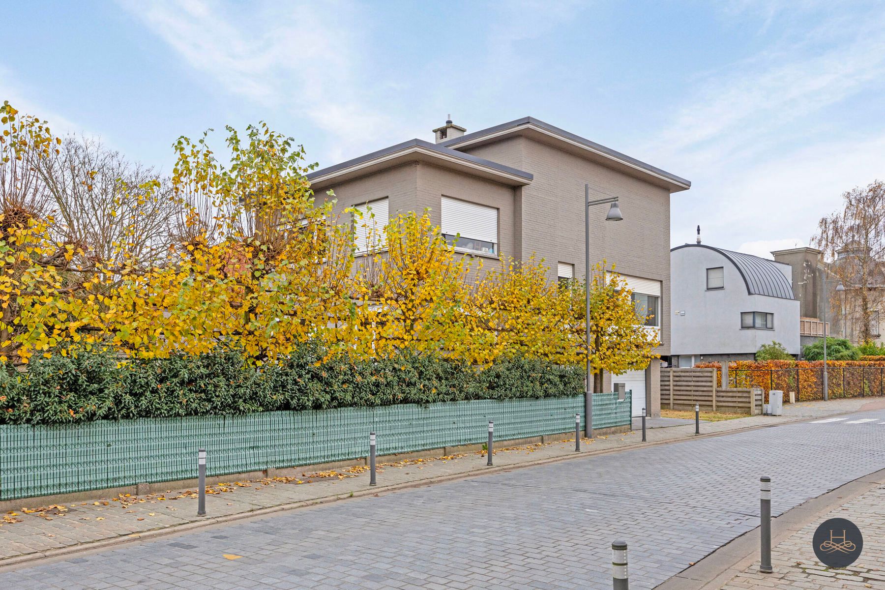 Hoofdfoto van de publicatie: Karaktervolle, lichtrijke woning op uitstekende ligging