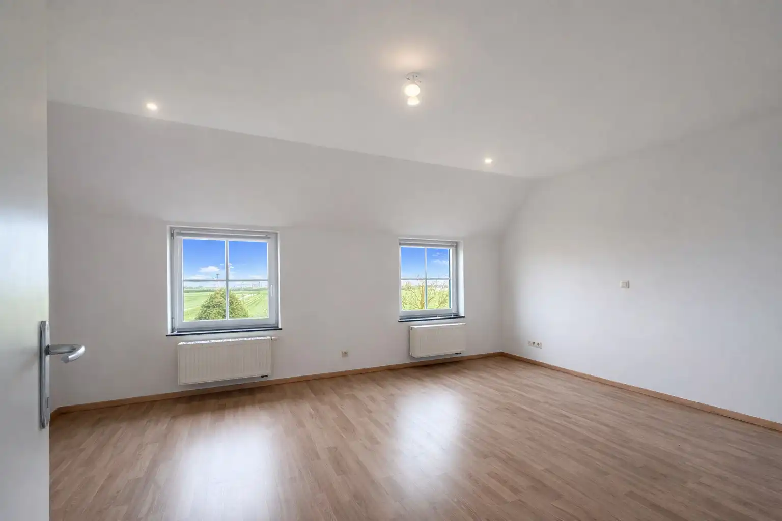 Fermette met atelierruimte/opslagruimte op prachtige locatie foto 13