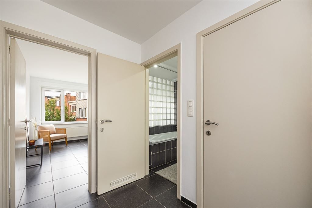 Instapklaar appartement op centrale locatie foto 9