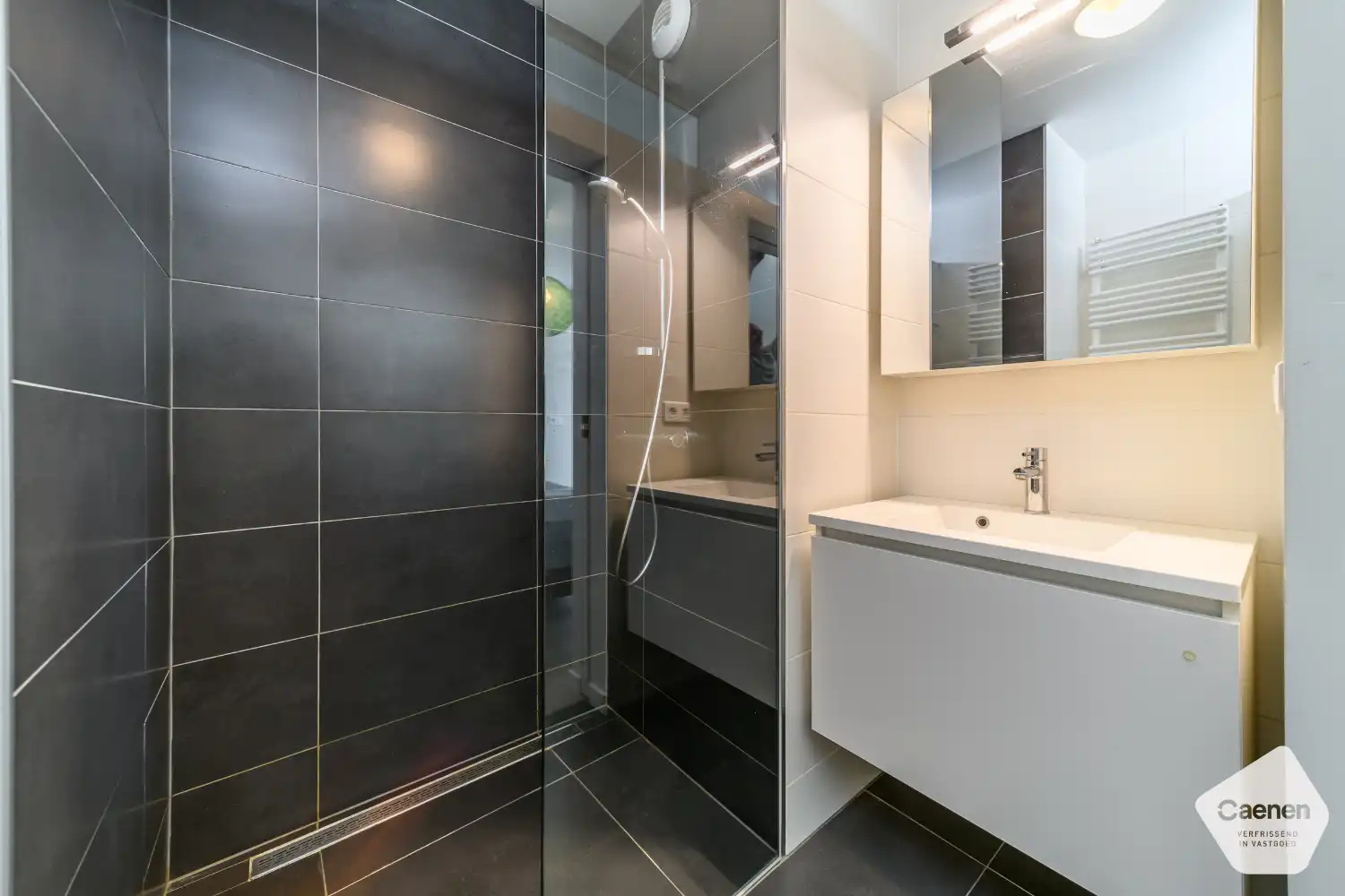 Te Koop – Instapklaar Gemeubeld Appartement met Frontaal Zeezicht foto 7