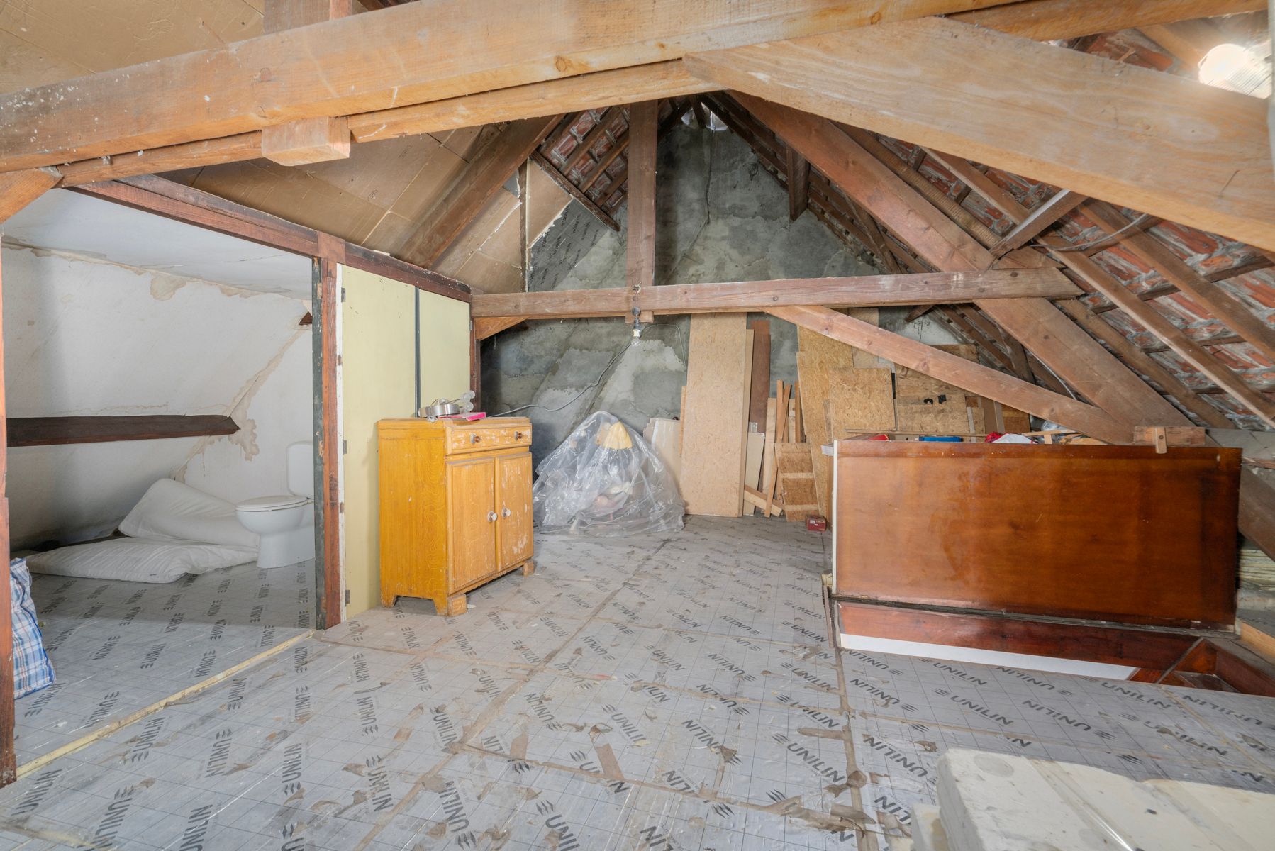 TE KOOP - Ruime woning met 4 slaapkamers en EPC D foto 13