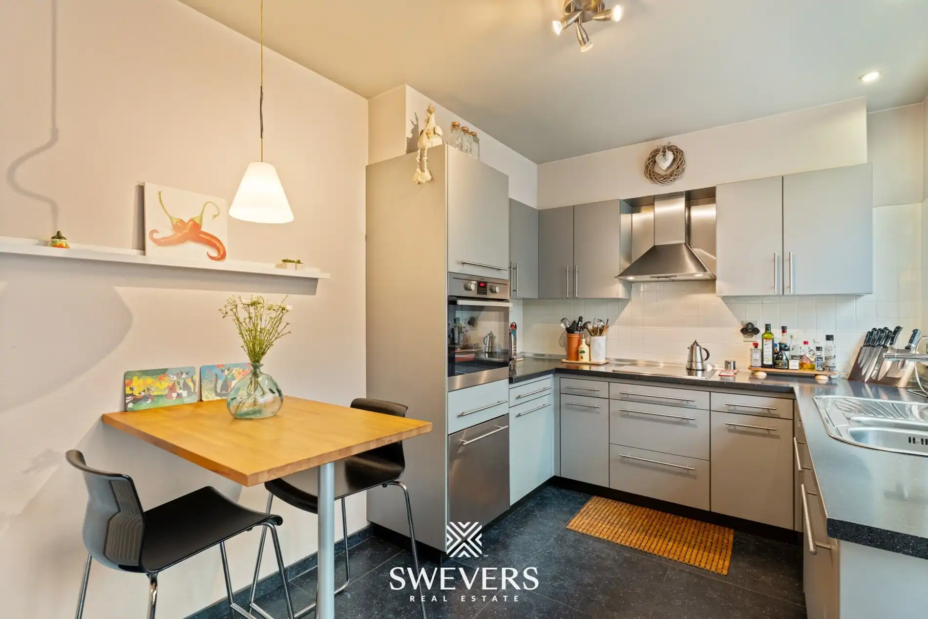 Instapklare, charmante rijwoning met terras in het groene Jesseren   foto 9