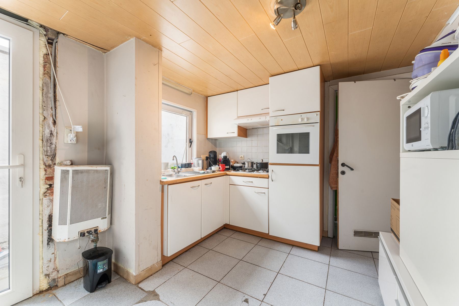 Te renoveren woning met 2 slaapkamers en tuin foto 8