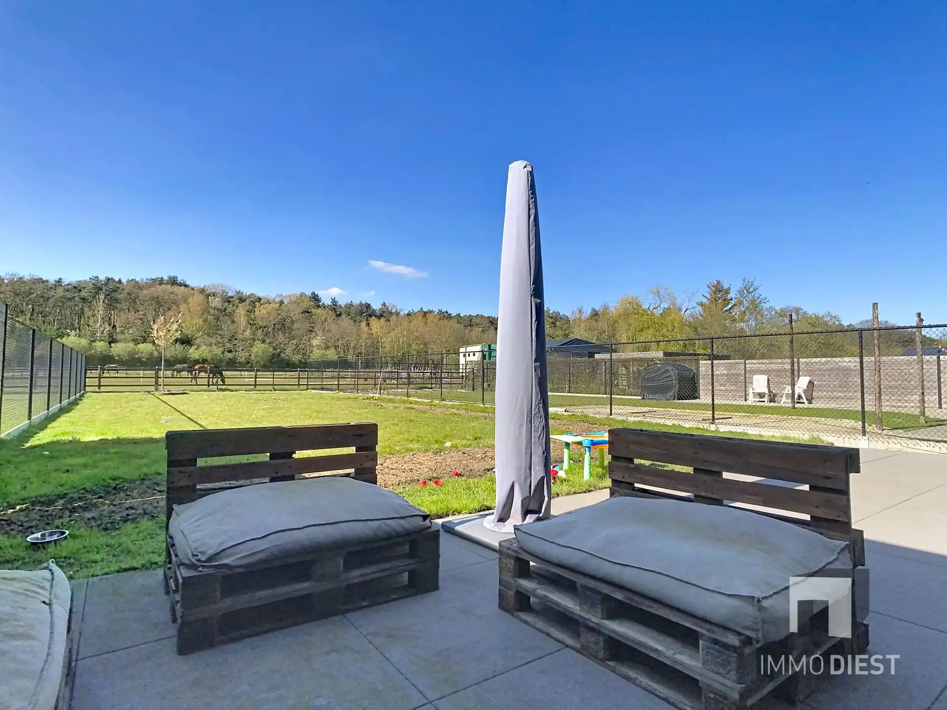 Quasi halfopen nieuwbouw met E-peil 22 foto 4