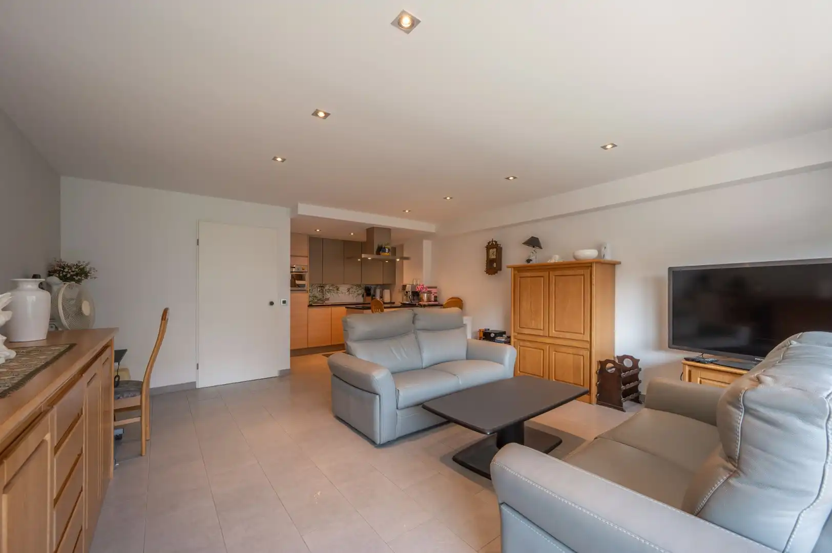 Woonappartement gelegen aan de zonnekant in verzorgde residentie foto 4