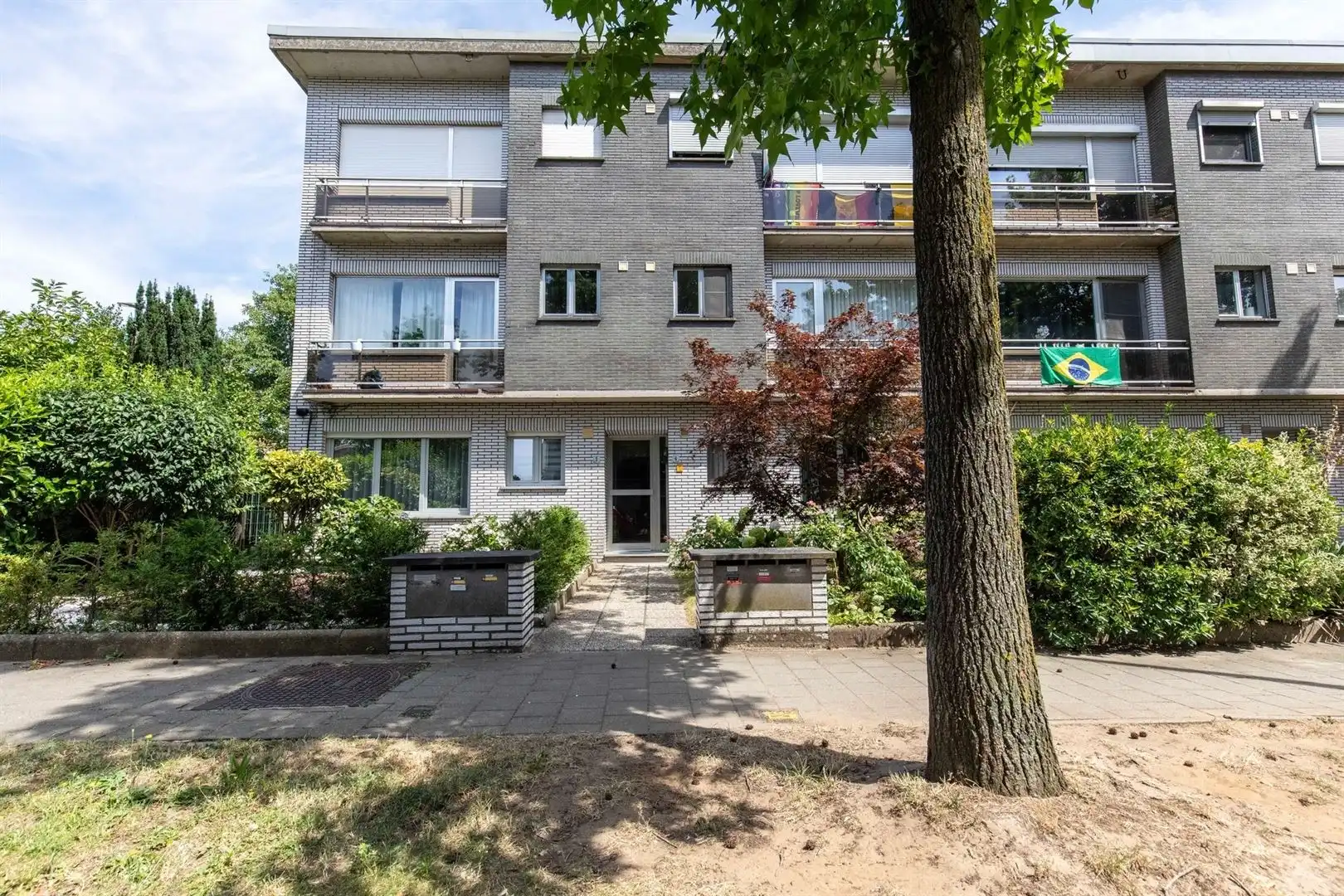 Gelijkvloersappartement met garage foto 17